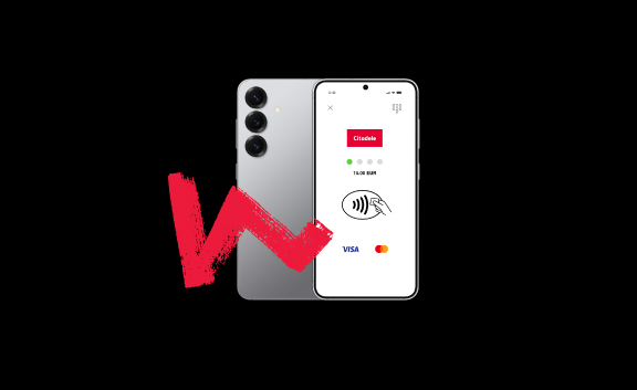 Samsung viedtālrunis uz melna fona ar ekrānā redzamu Citadele Phone POS karšu maksājumu pieņemšanas lietotni.