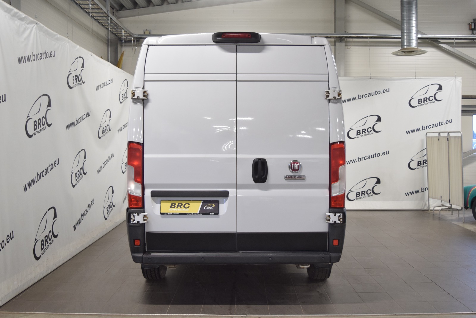 private.leasing.objectsforsale.alt.uniSaleTypeCommercialVehicle Fiat Ducato