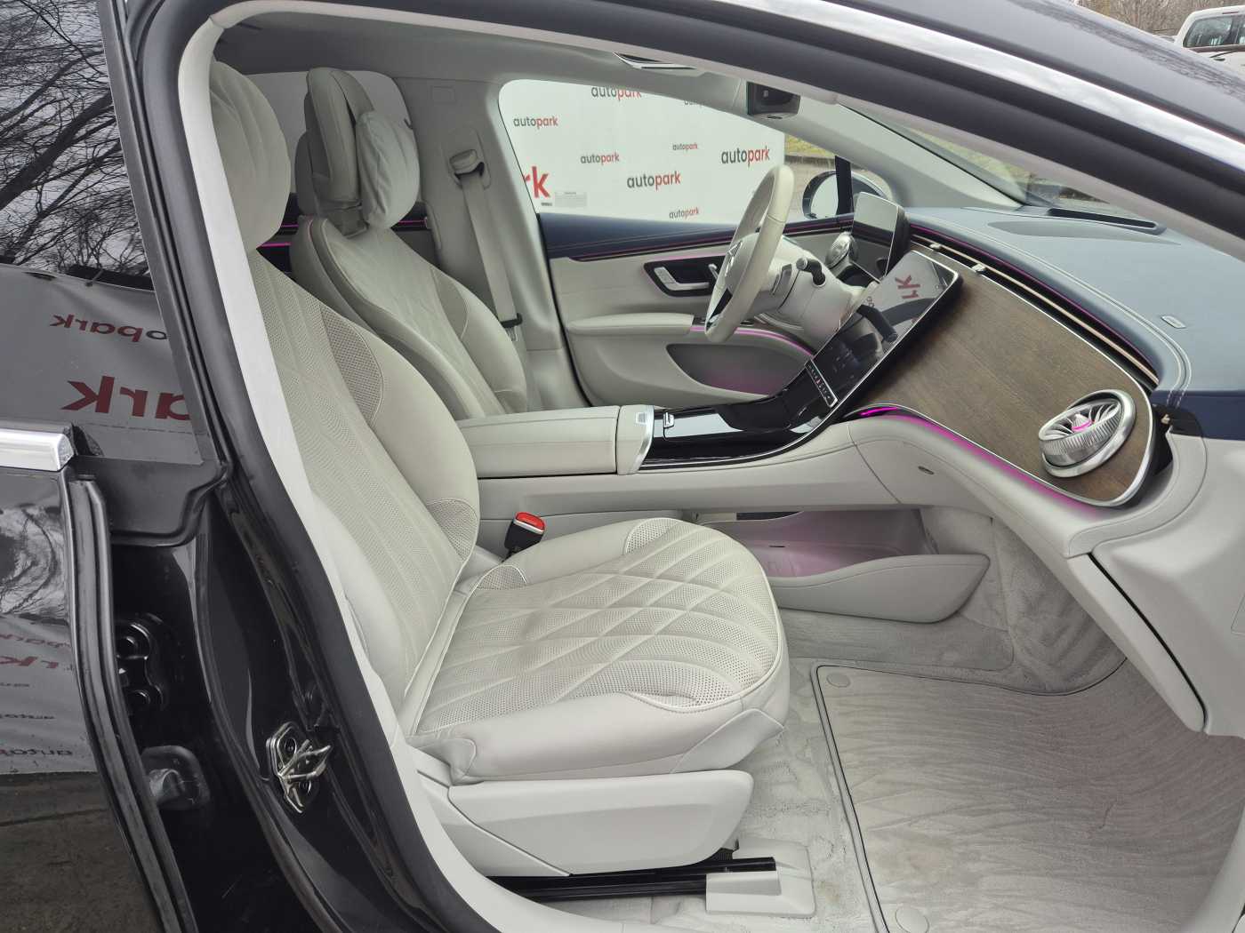 Vieglā automašīna: Mercedes-Benz EQS 450+