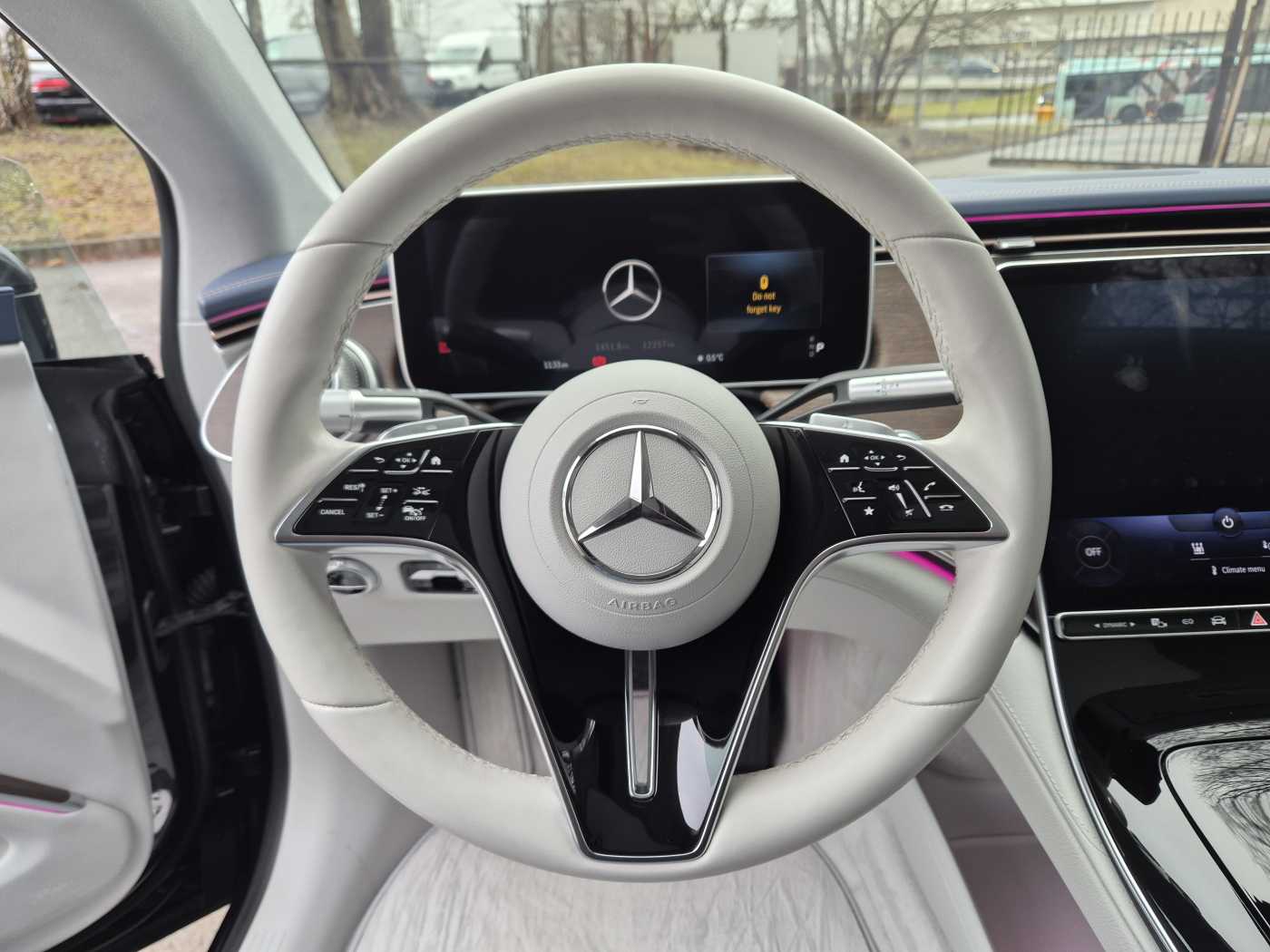 Vieglā automašīna: Mercedes-Benz EQS 450+