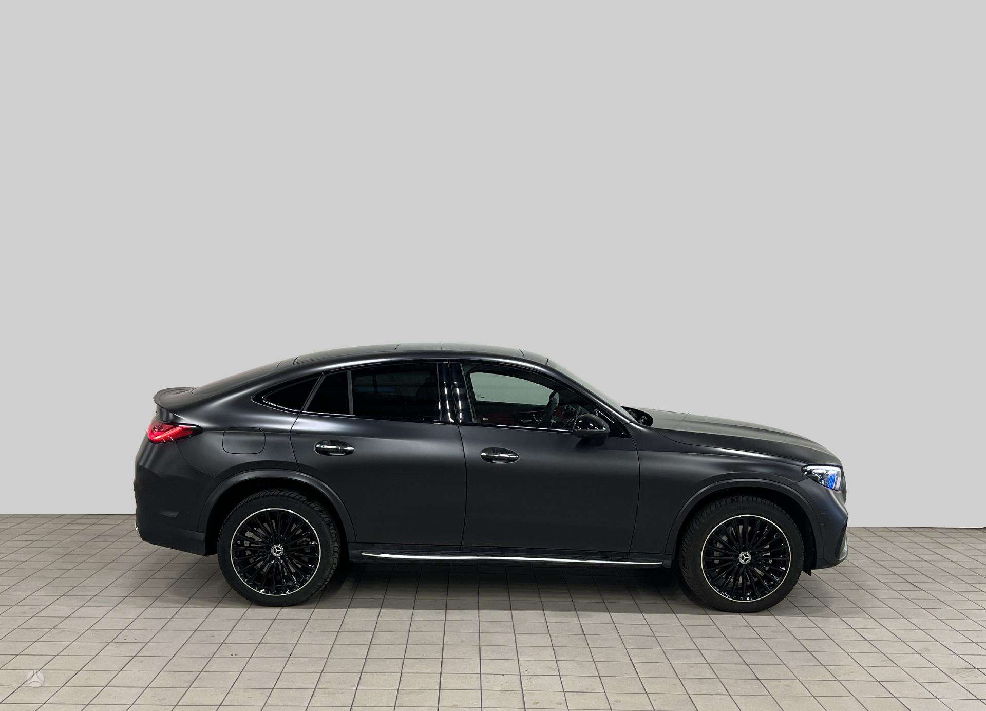 Легковой автомобиль: Mercedes-Benz GLC Coupe 400