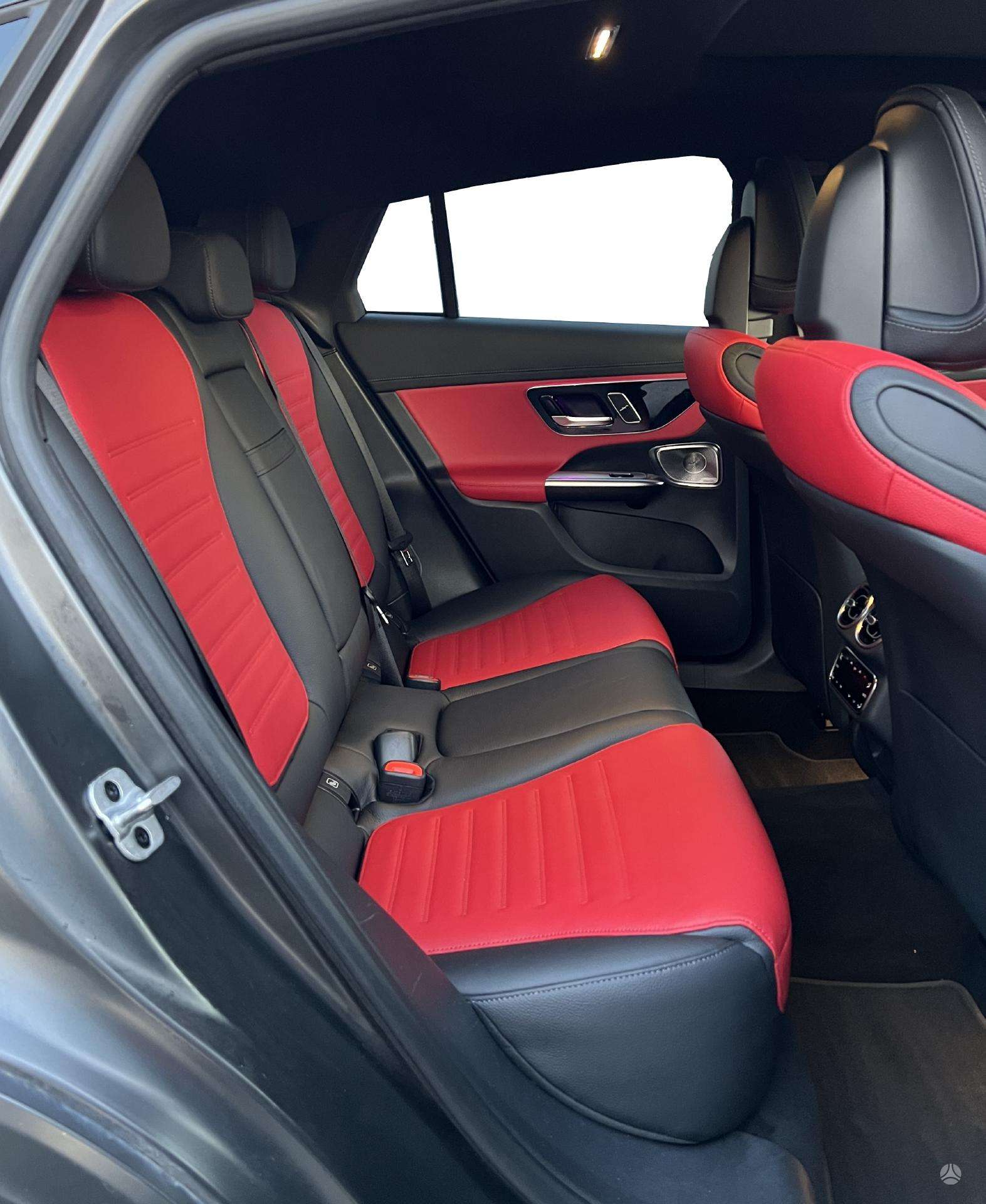 Легковой автомобиль: Mercedes-Benz GLC Coupe 400