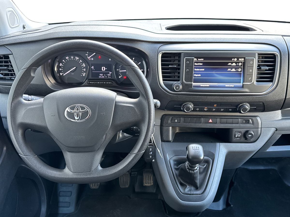 Vieglā automašīna: Toyota Proace