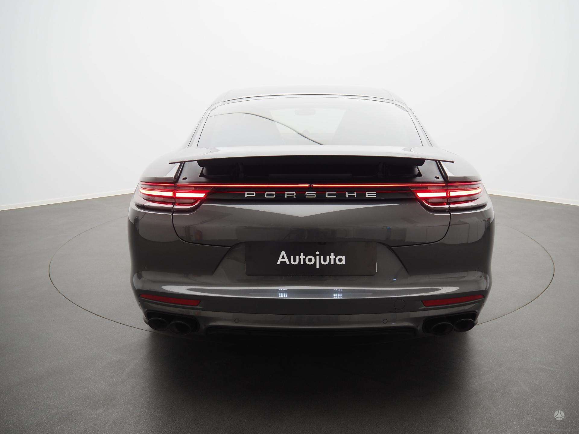 Vieglā automašīna: Porsche Panamera