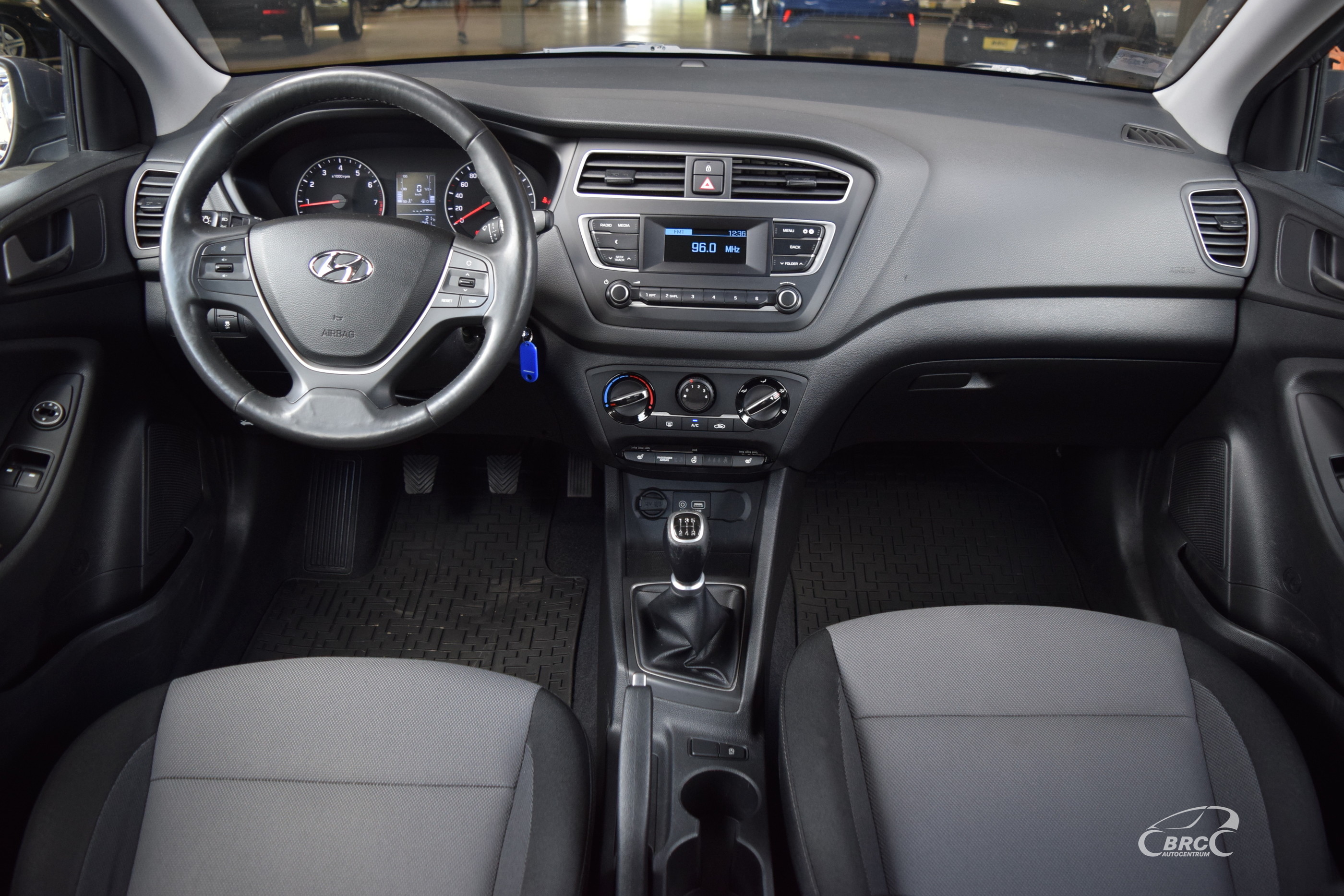 Легковой автомобиль: Hyundai I20