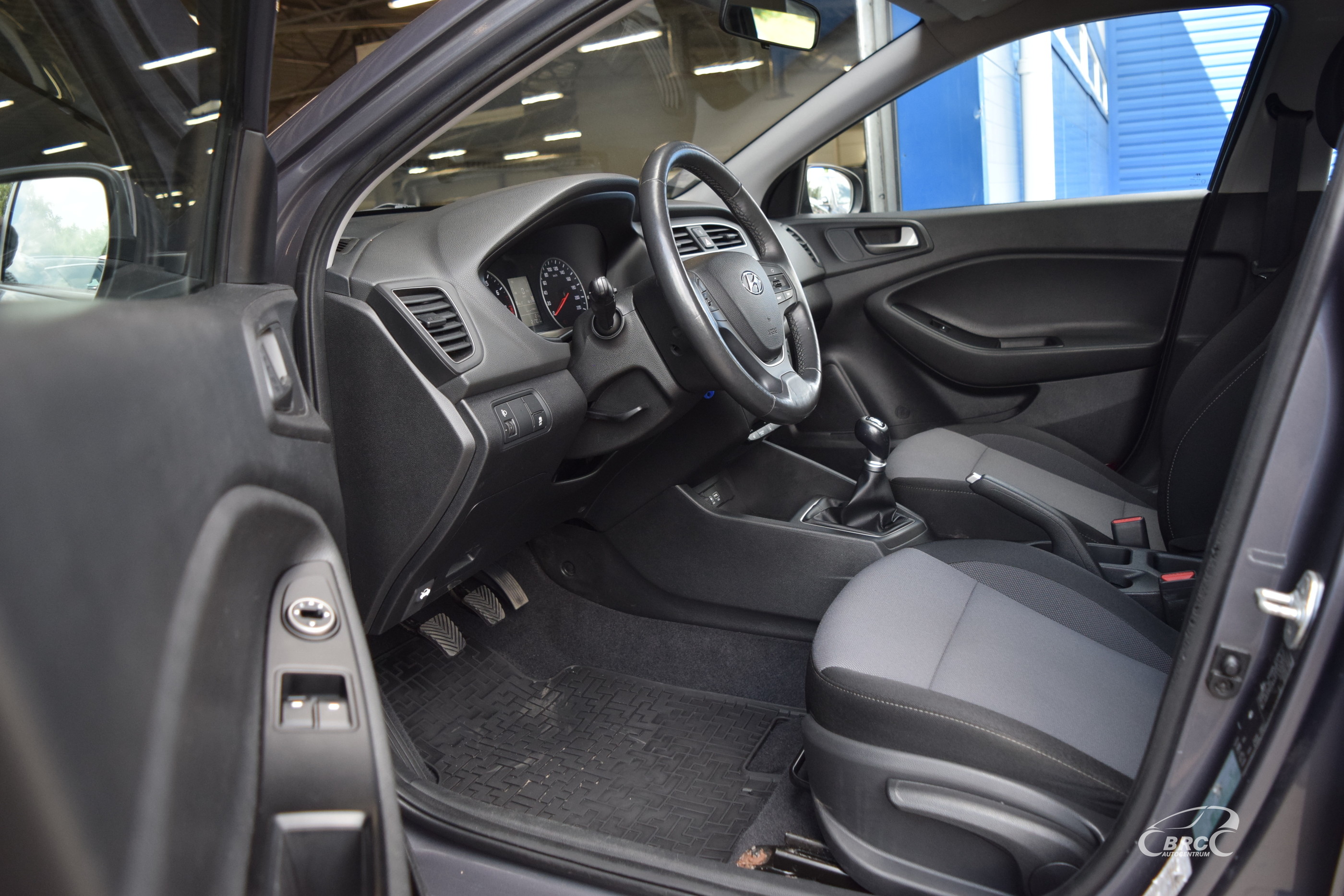 Легковой автомобиль: Hyundai I20