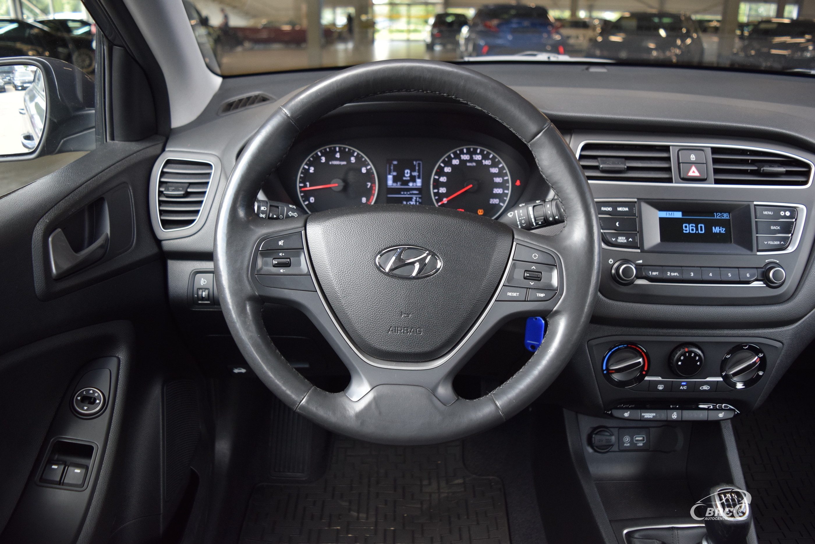 Легковой автомобиль: Hyundai I20