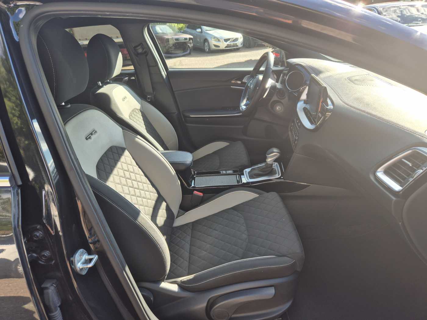 Vieglā automašīna: Kia Pro cee'd