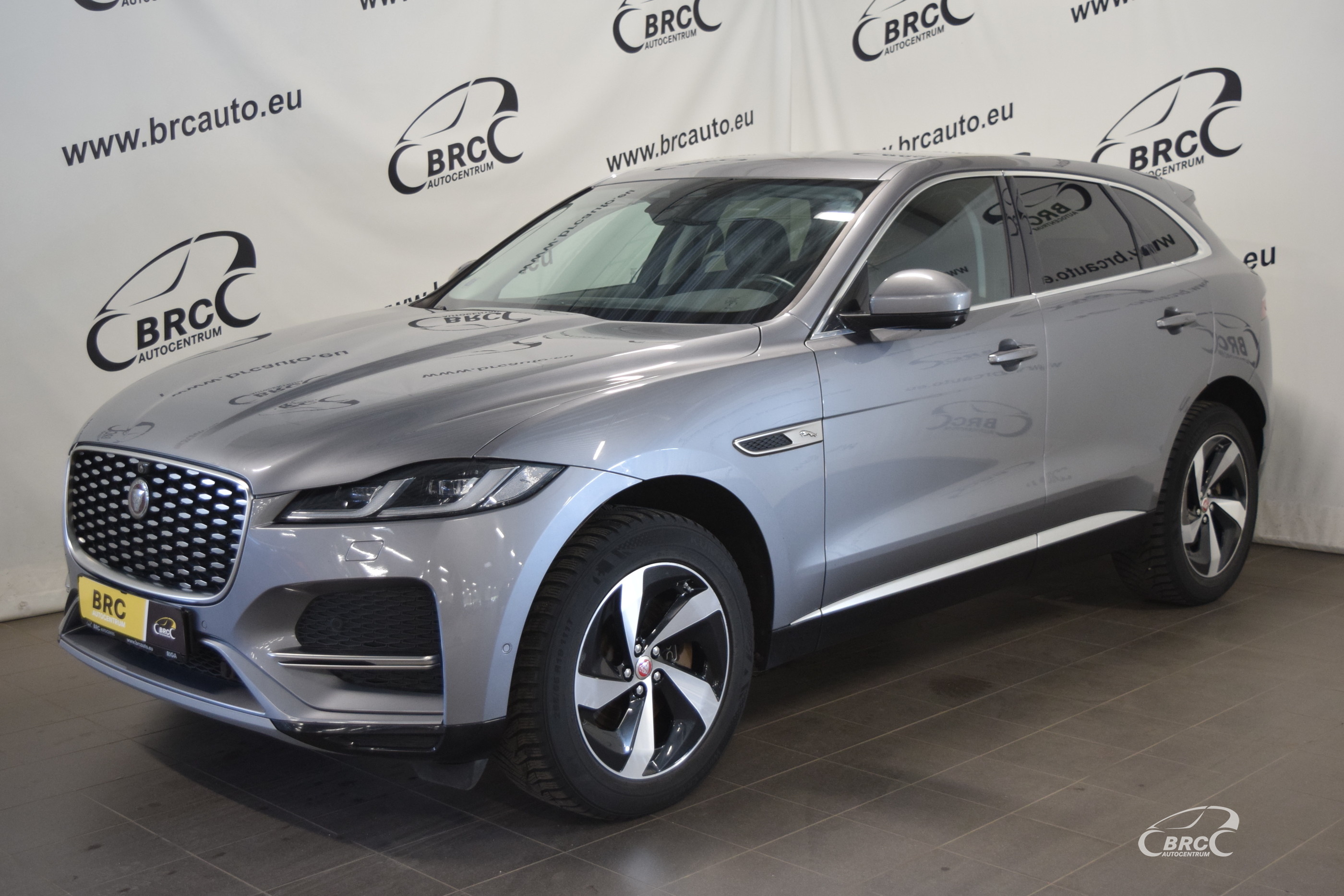 Car: Jaguar F-Pace