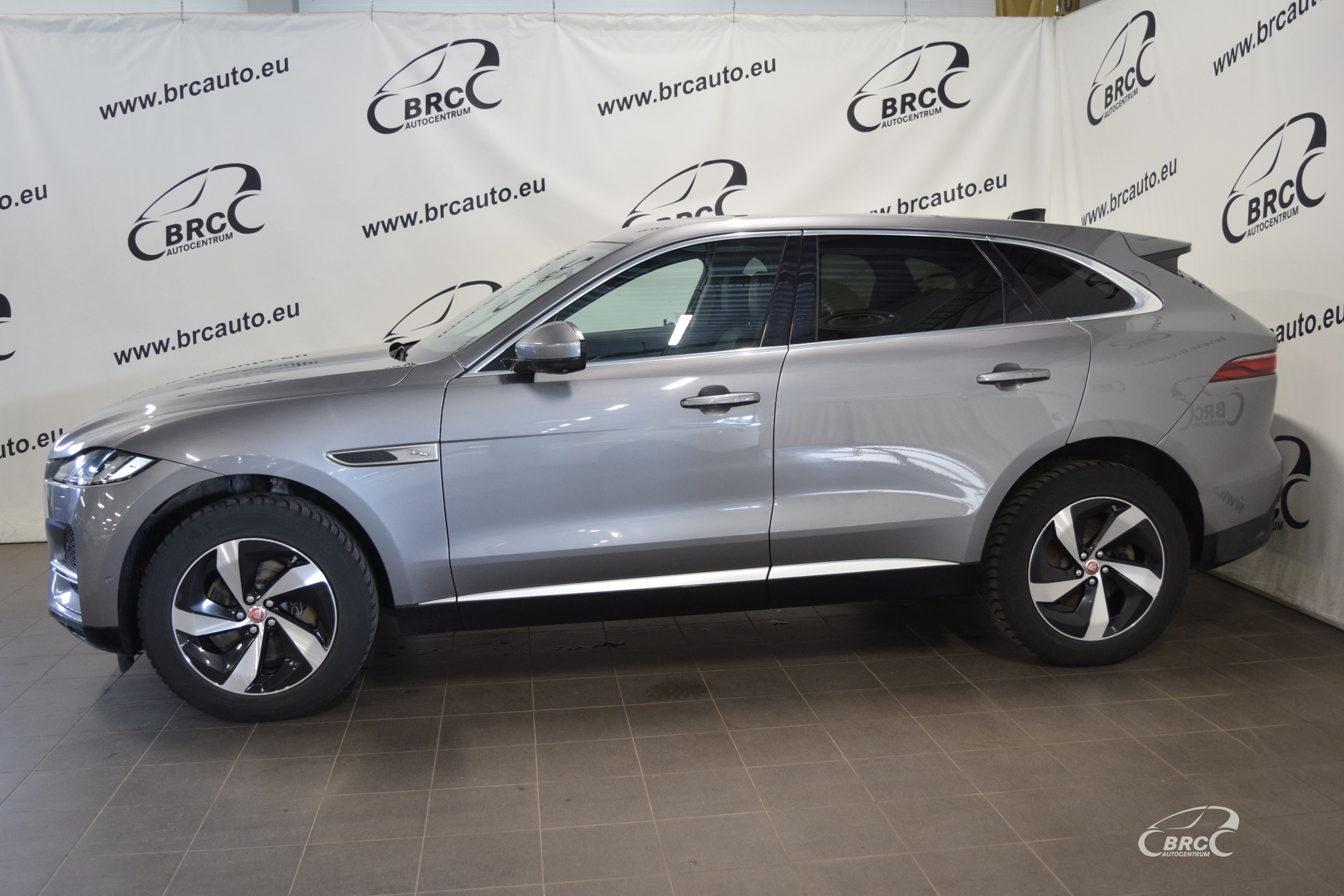 Car: Jaguar F-Pace