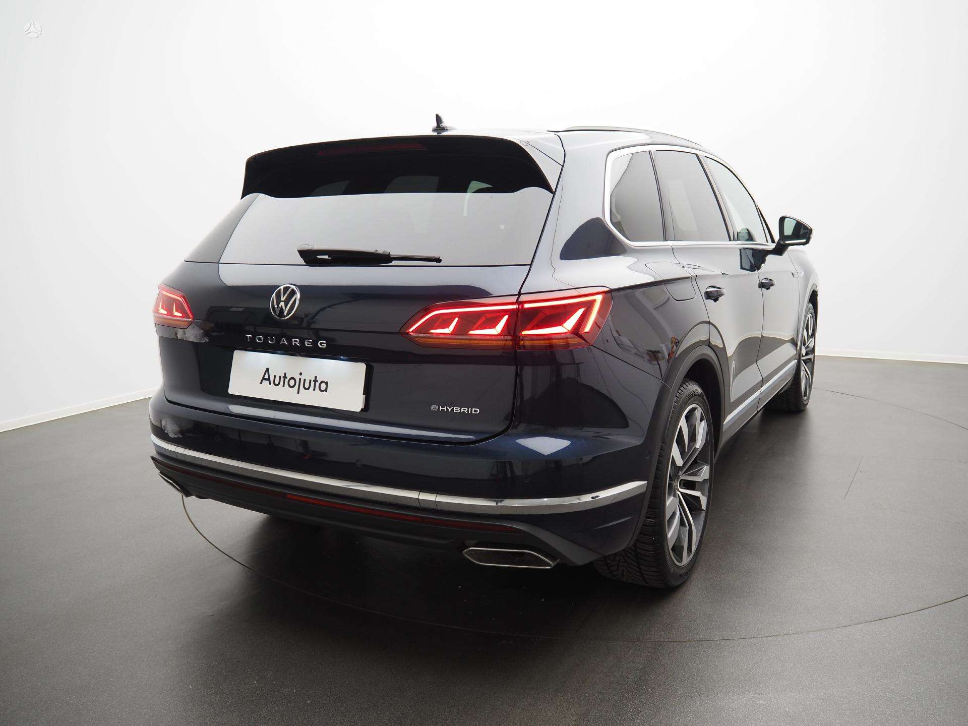 Vieglā automašīna: Volkswagen Touareg