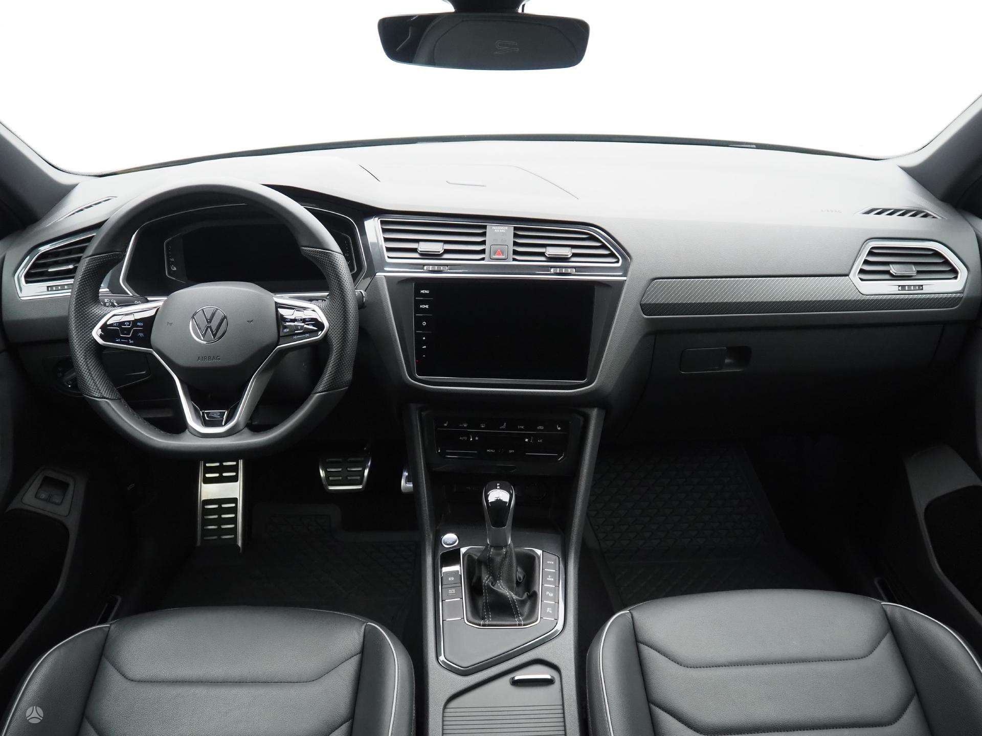 Легковой автомобиль: Volkswagen Tiguan