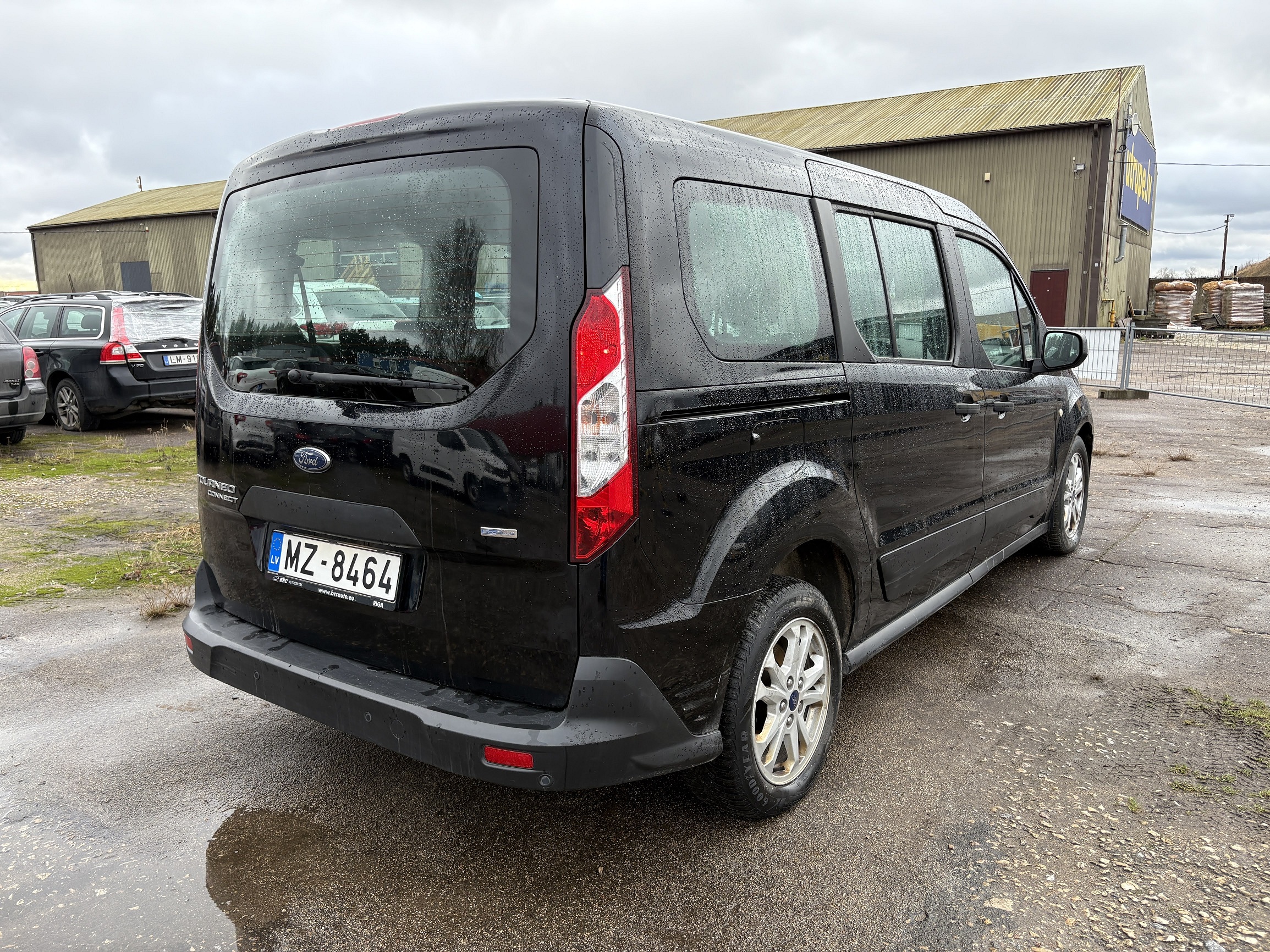 Car: Ford Tourneo Connect