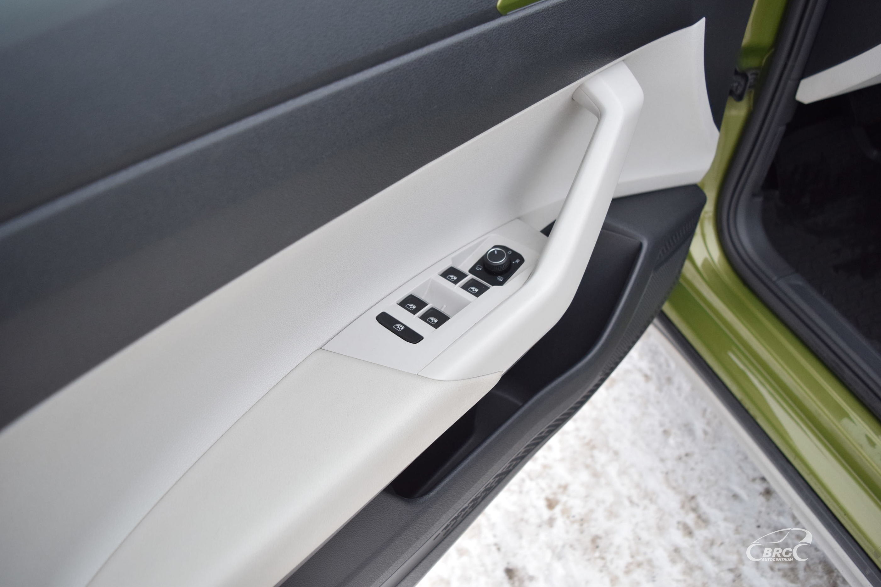 Vieglā automašīna: Volkswagen TAIGO