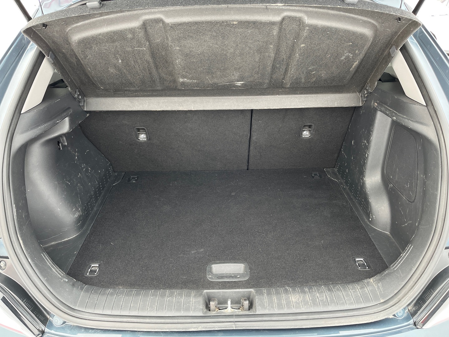 Легковой автомобиль: Hyundai KONA