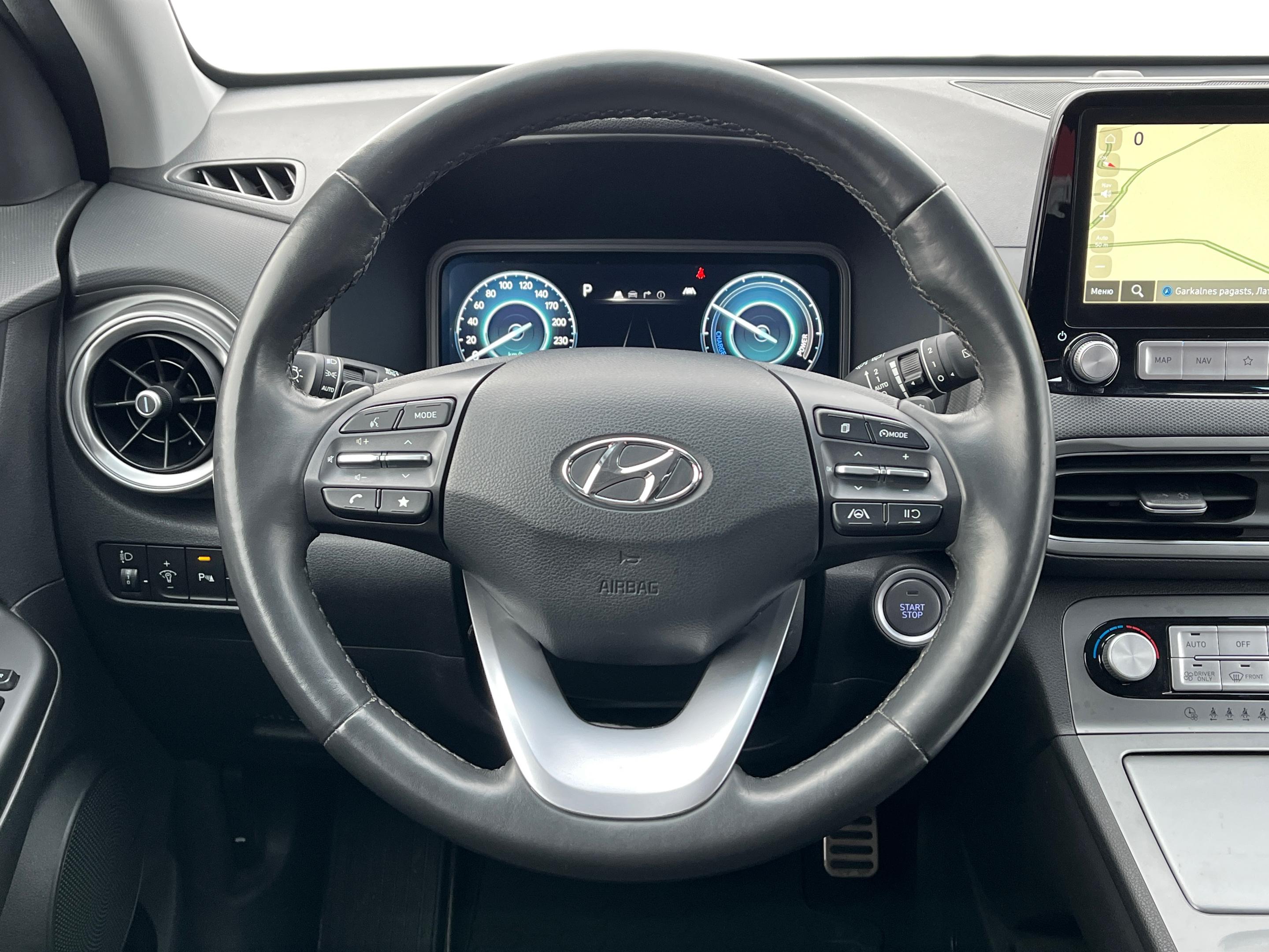 Легковой автомобиль: Hyundai KONA