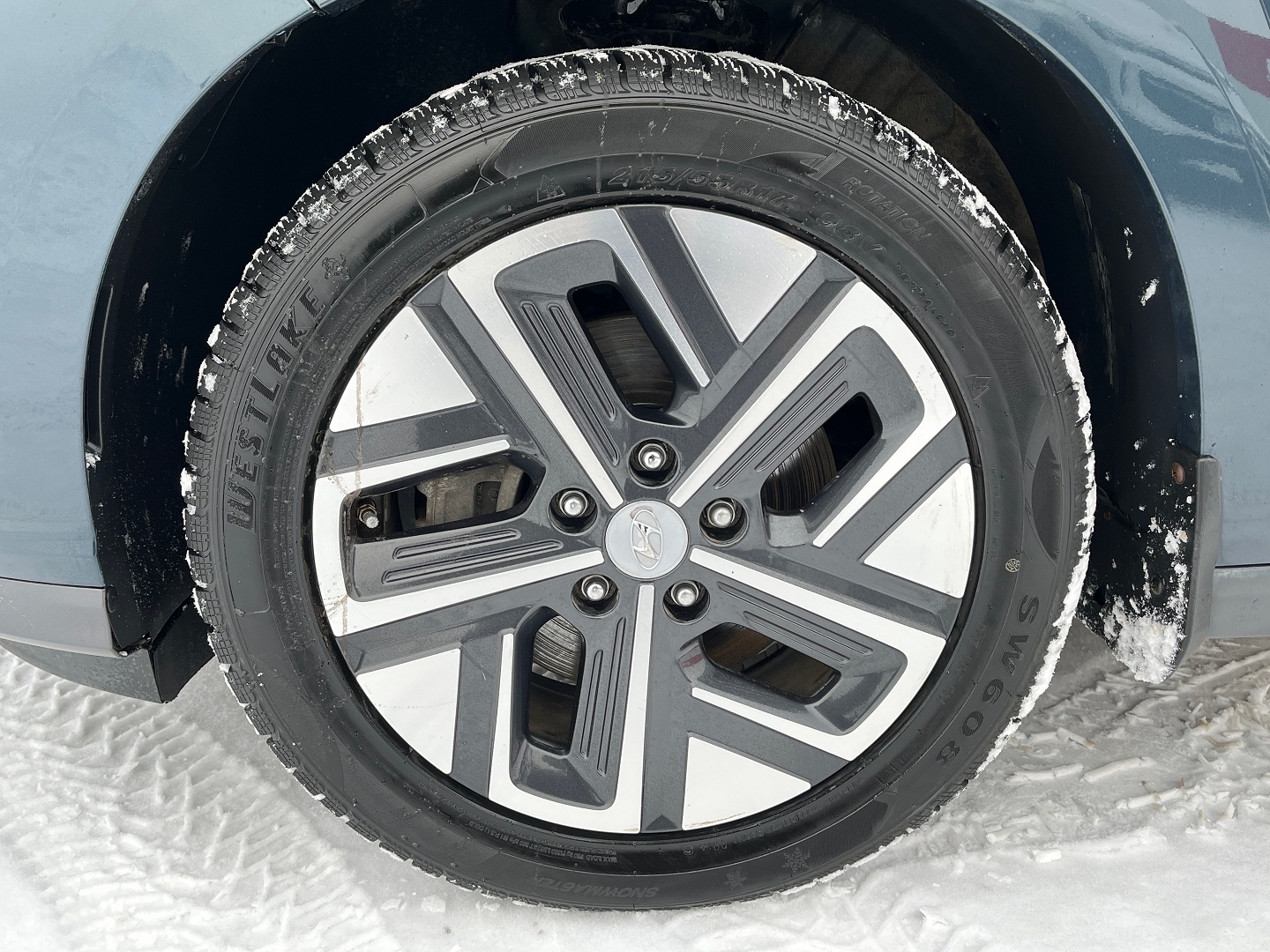 Легковой автомобиль: Hyundai KONA