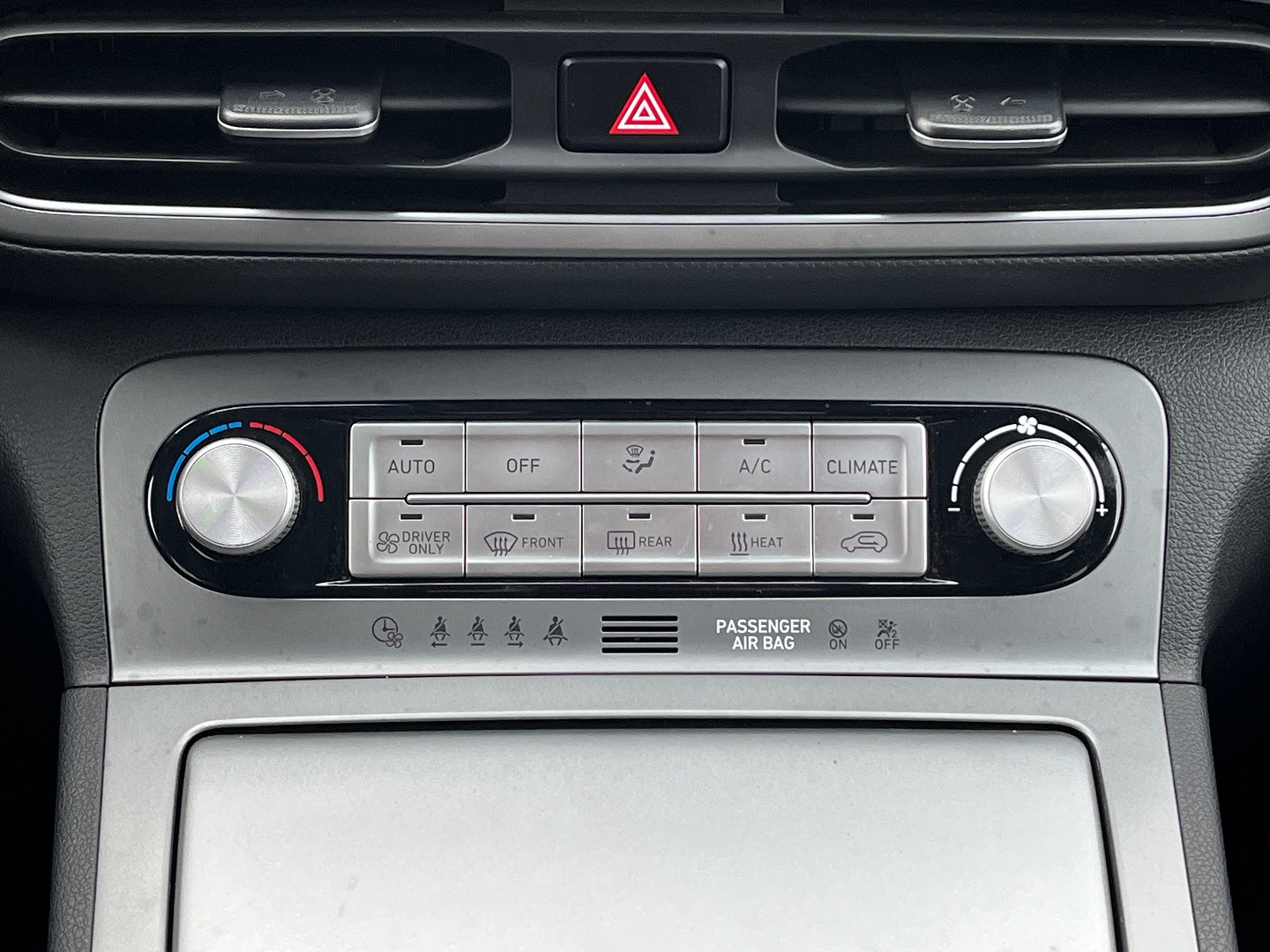 Легковой автомобиль: Hyundai KONA