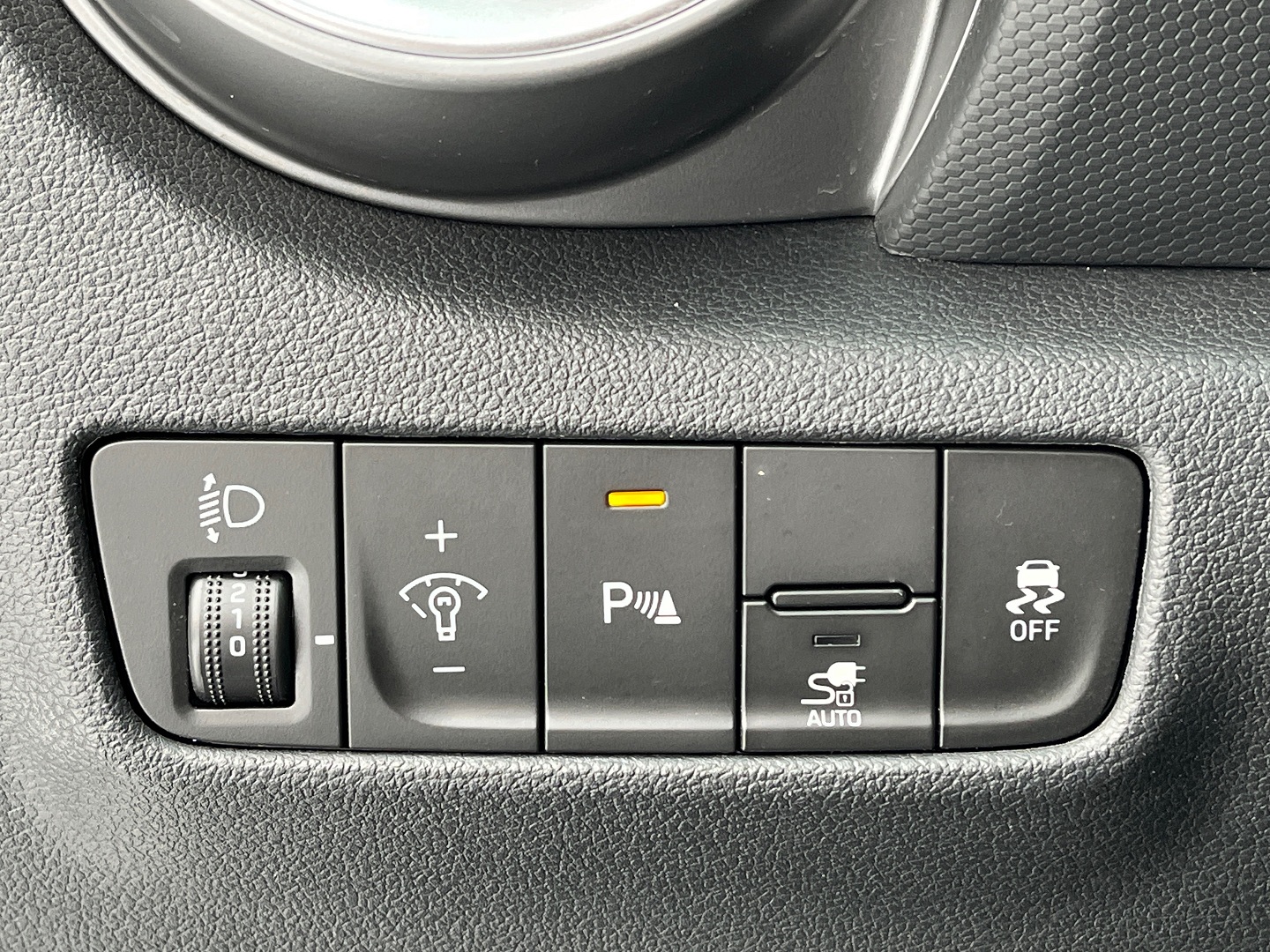 Легковой автомобиль: Hyundai KONA