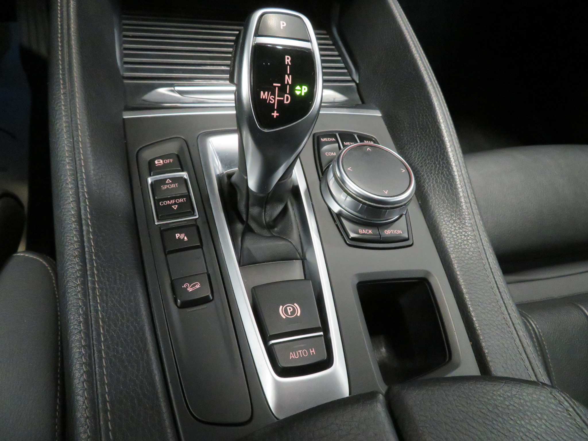 Vieglā automašīna: BMW X6 xDrive30d