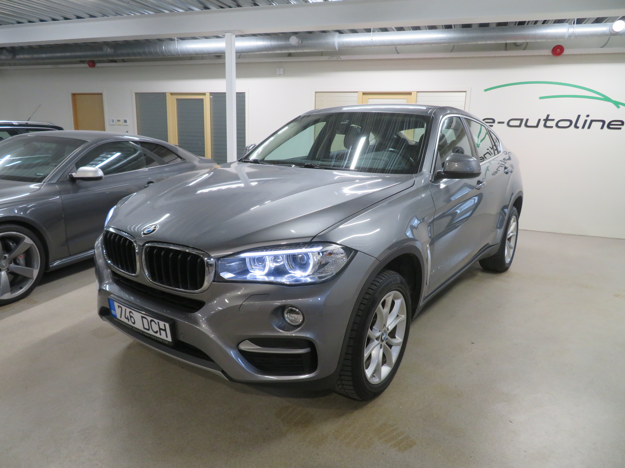 Легковой автомобиль: BMW X6 xDrive30d