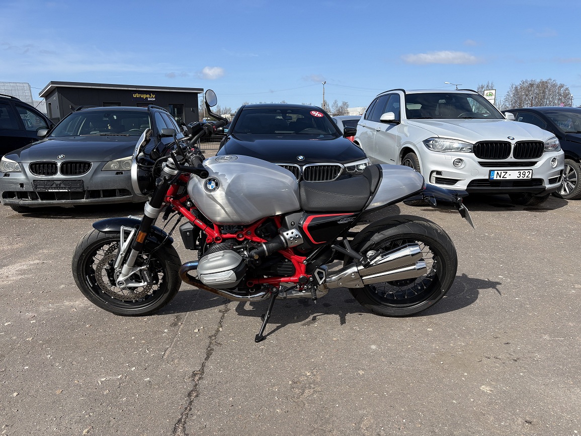 Vieglā automašīna: BMW R 12 NINET