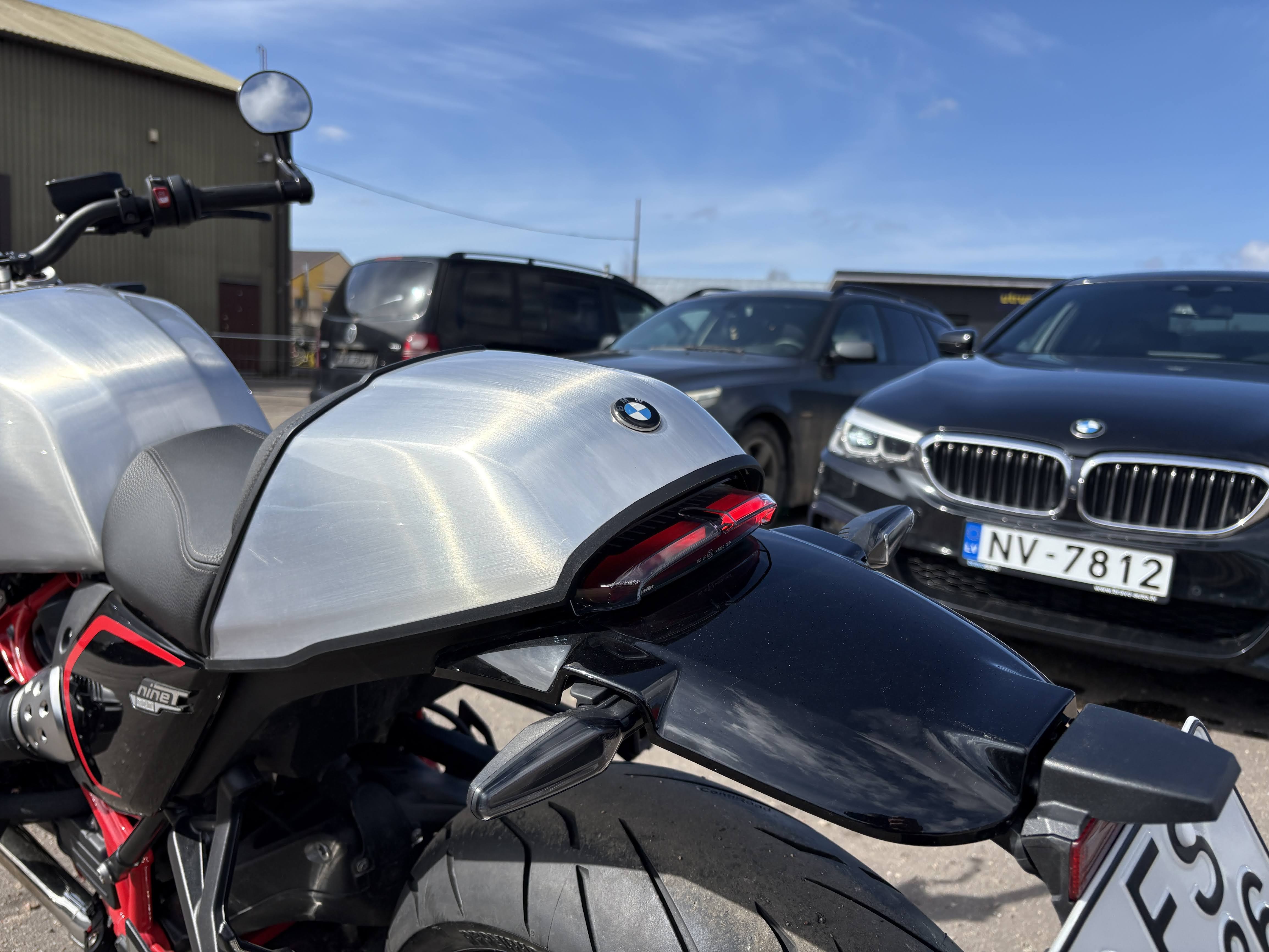 Vieglā automašīna: BMW R 12 NINET