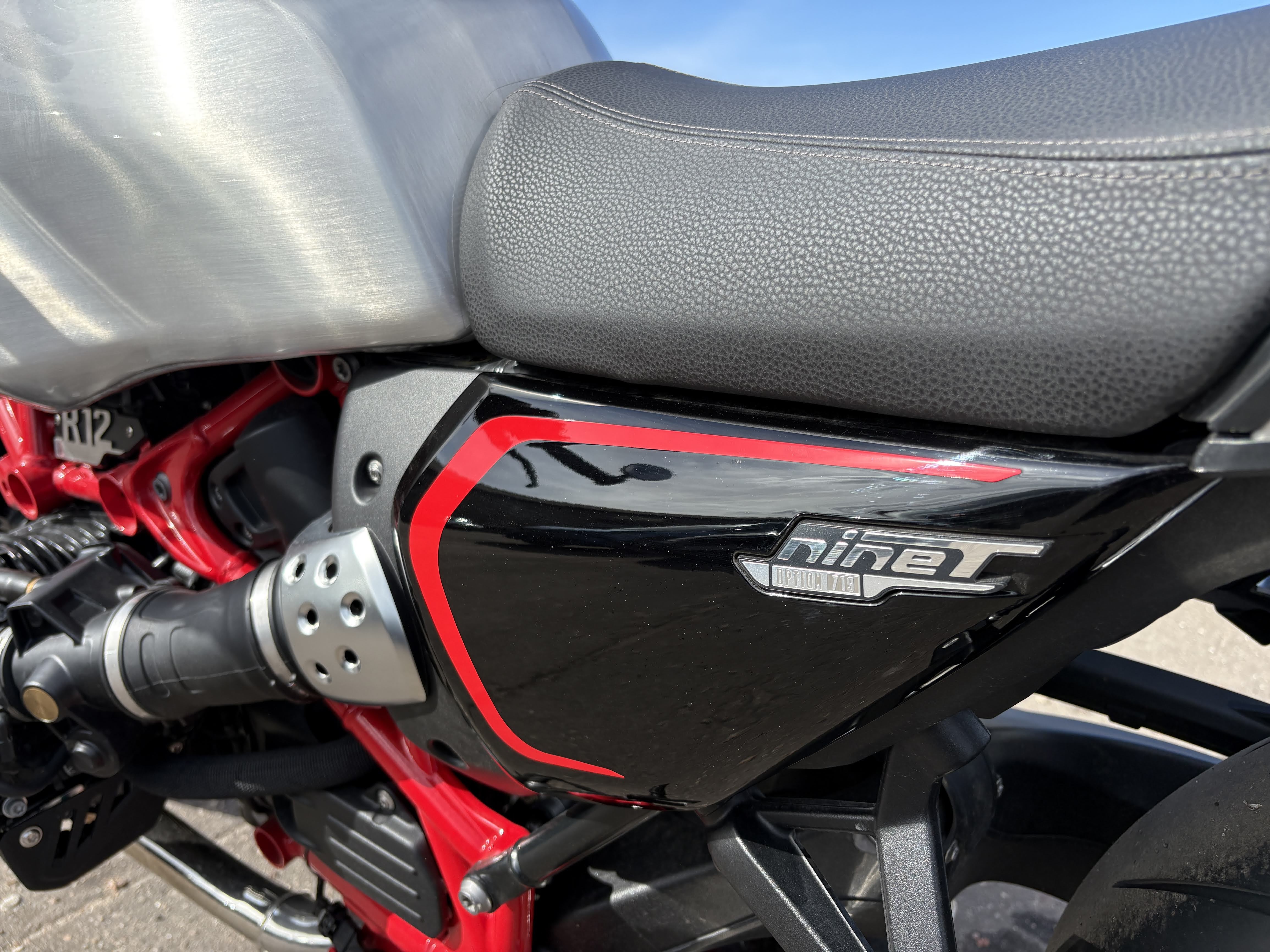 Vieglā automašīna: BMW R 12 NINET