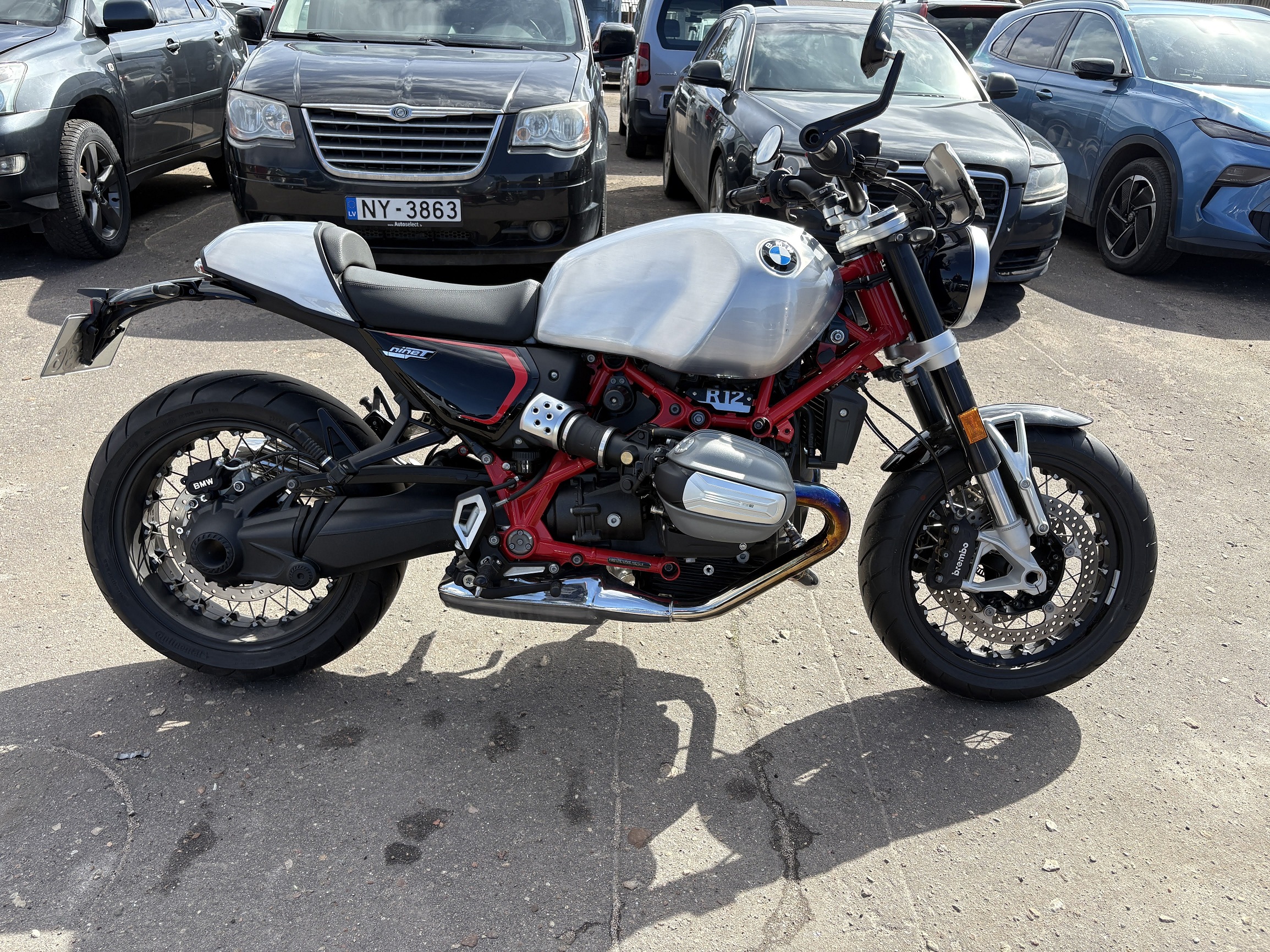 Vieglā automašīna: BMW R 12 NINET