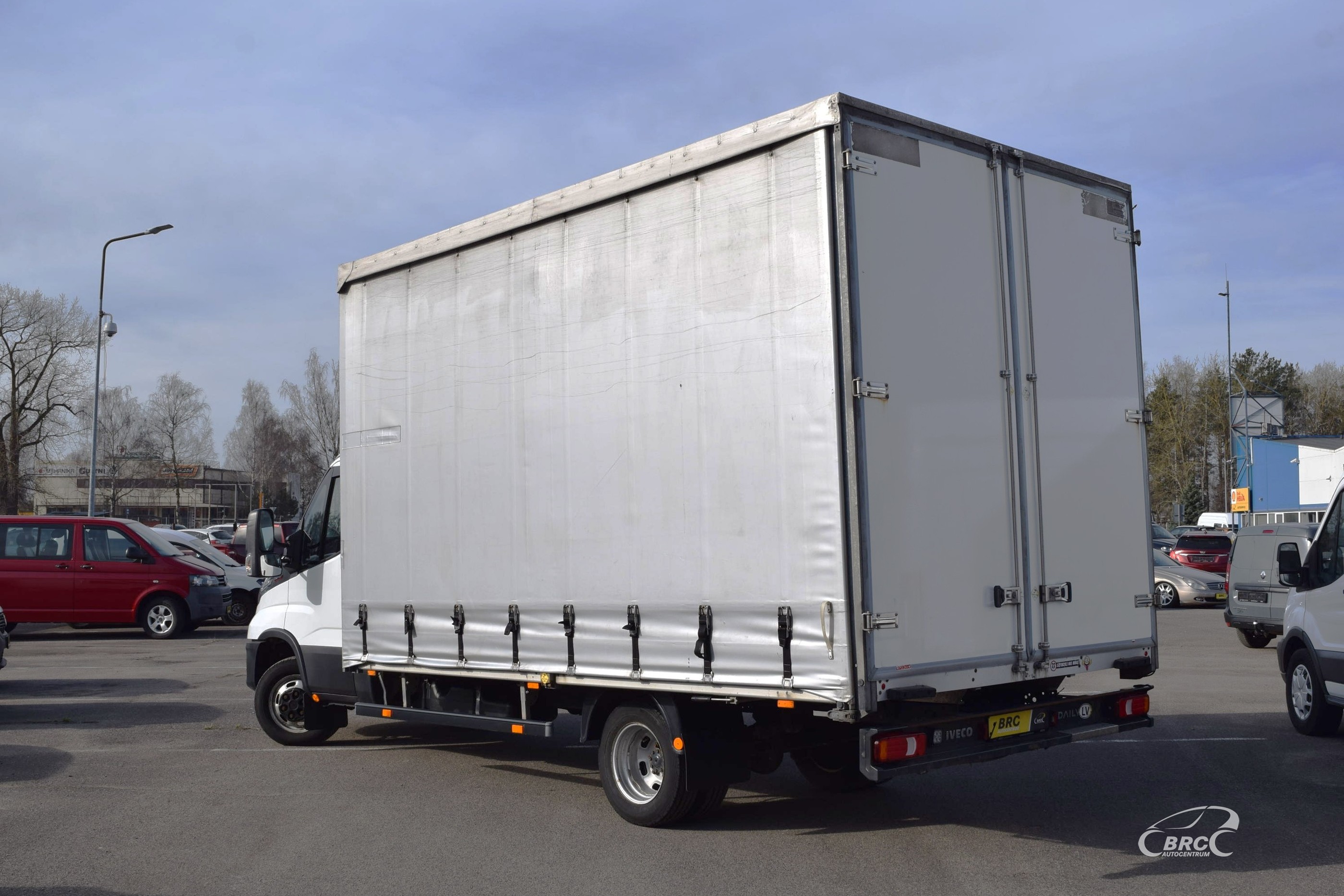 Komerctransports: Iveco 35C18