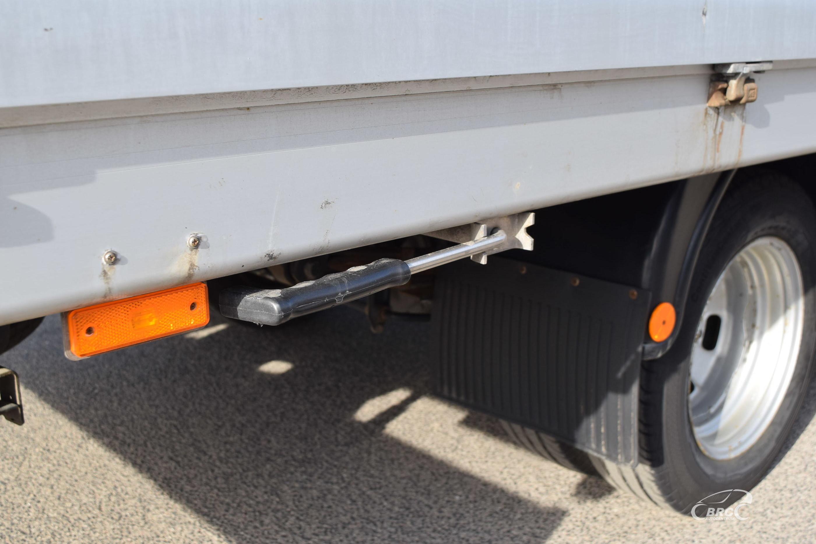 Komerctransports: Iveco 35C18