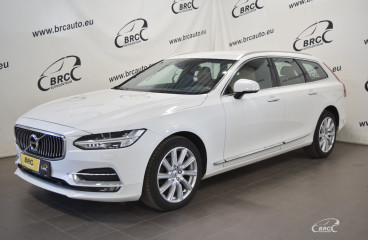 Car: Volvo V90