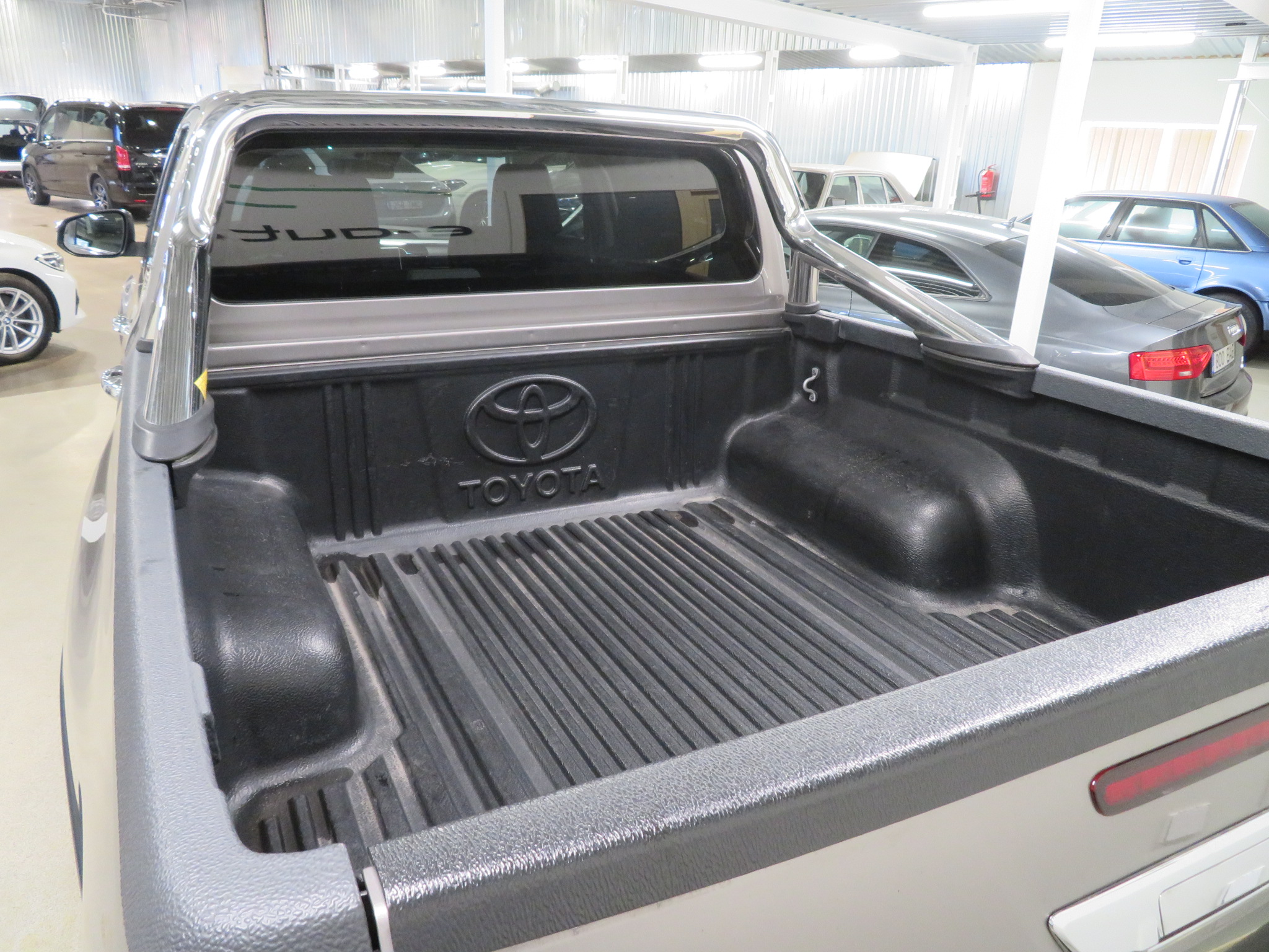 Vieglā automašīna: Toyota Hilux