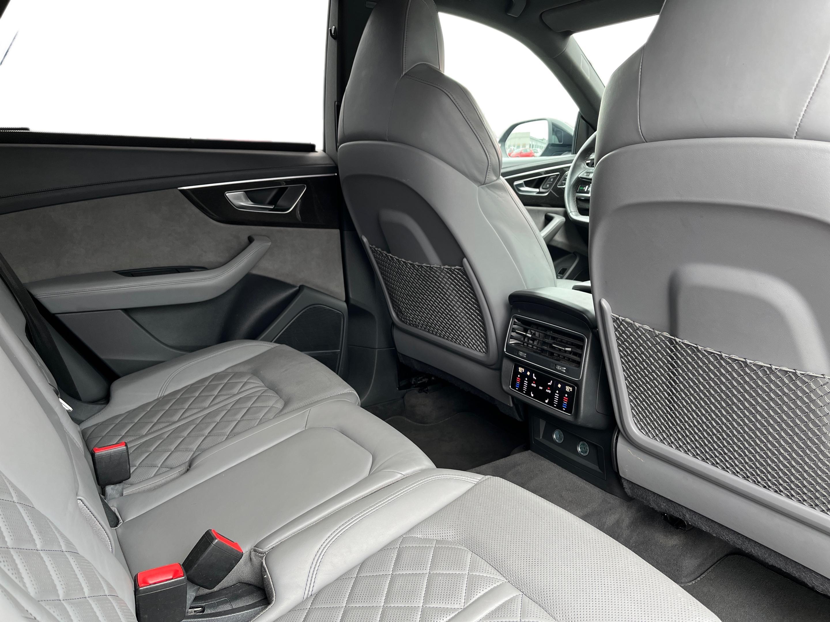 Vieglā automašīna: Audi Q8