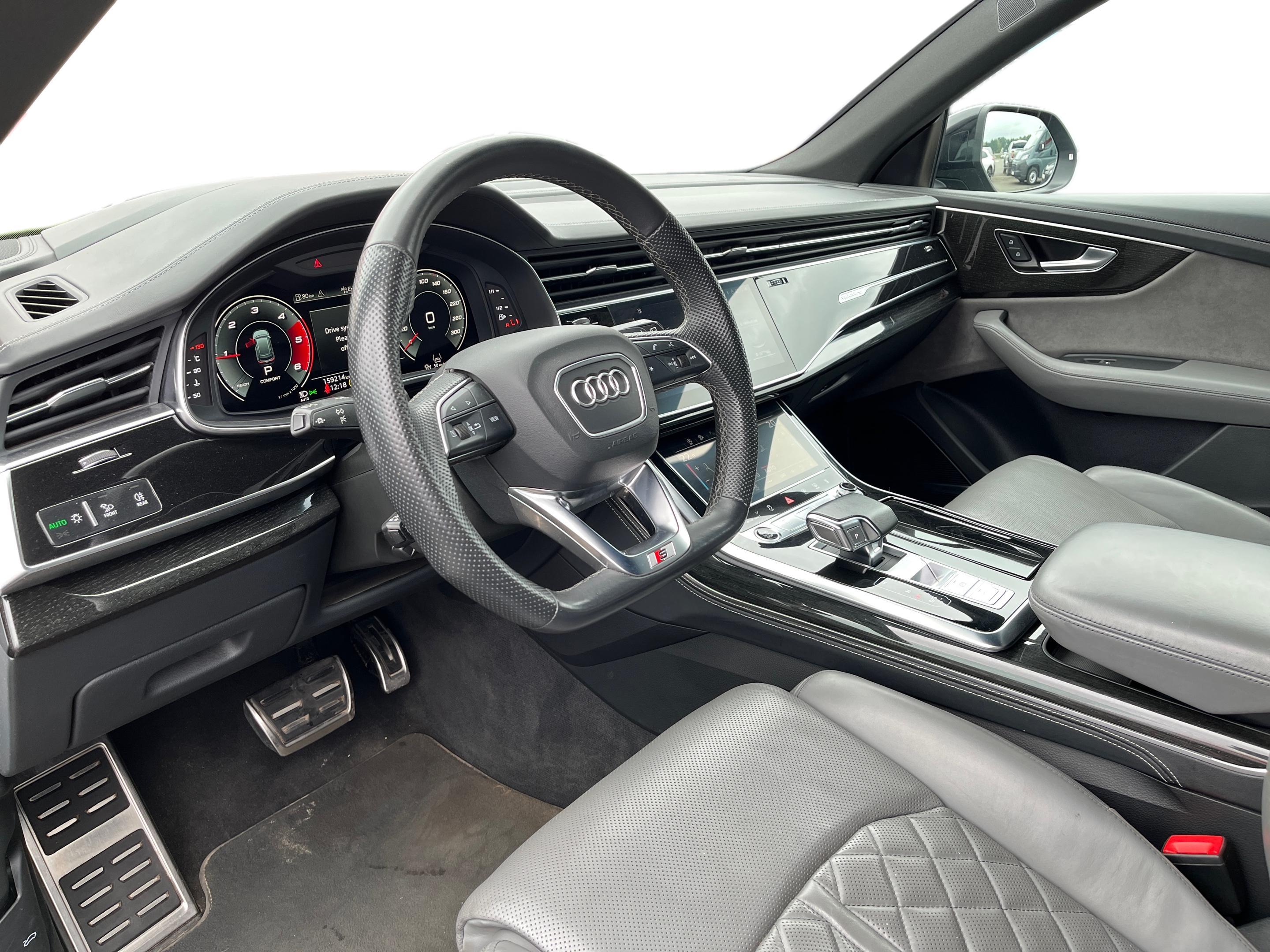 Vieglā automašīna: Audi Q8