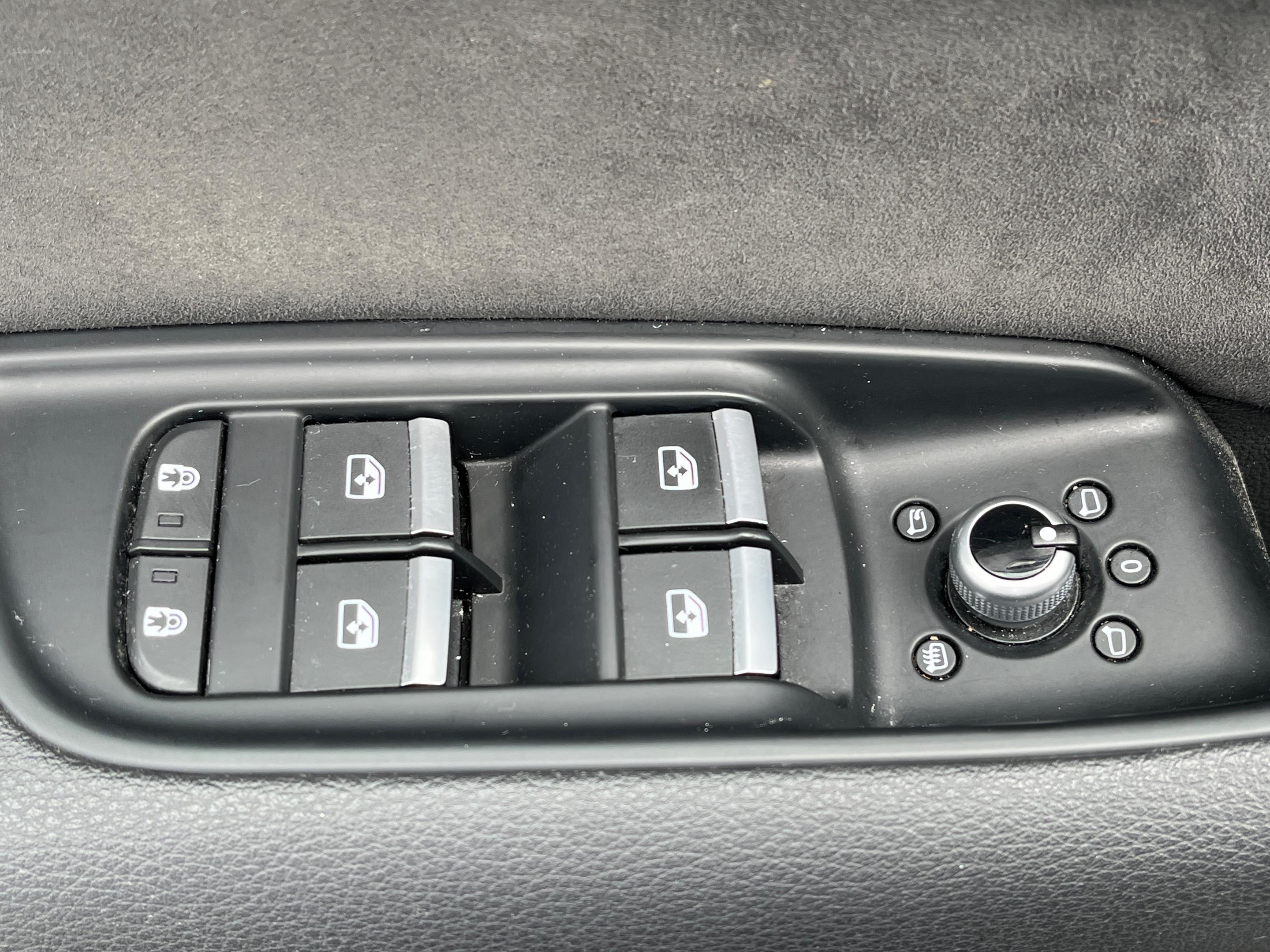 Car: Audi Q7