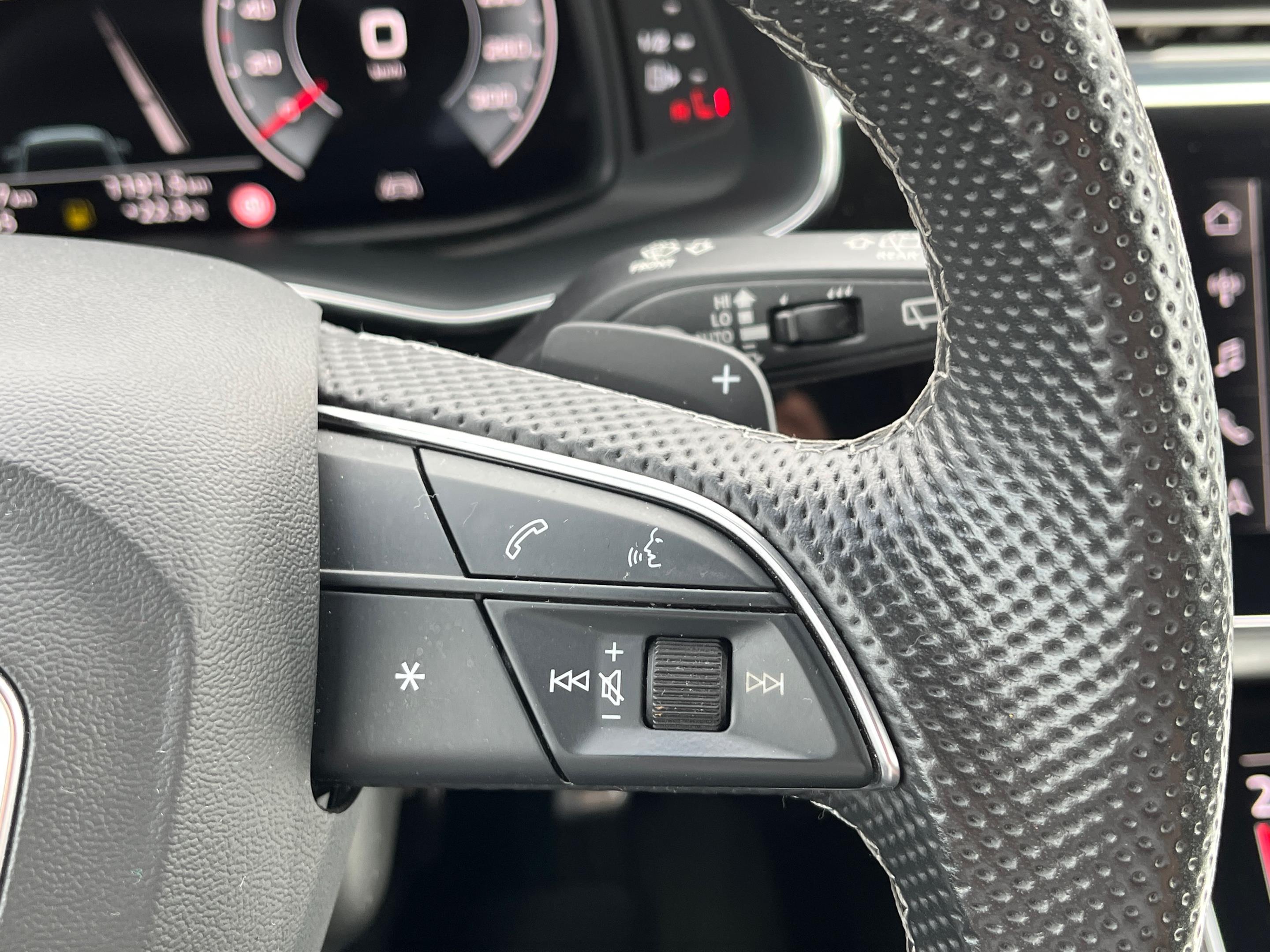 Car: Audi Q7