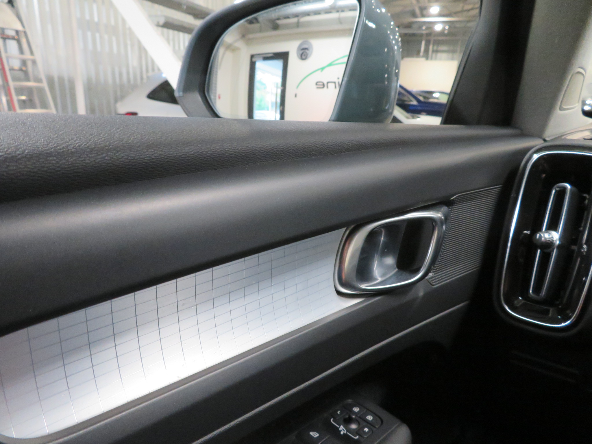 Car: Volvo XC40