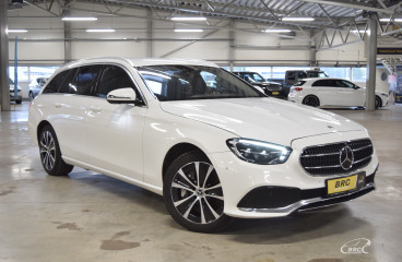 Car: Mercedes-Benz E300 DE 4MATIC